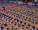 Gần 1.000 người dân Hà Nội tham gia đồng diễn hưởng ứng Ngày Quốc tế Yoga