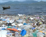 Du lịch biển ngăn chặn rác thải nhựa
