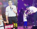 Ngọt lịm với hình hình ảnh Lưu Khải Uy hôn con gái trên sân khấu