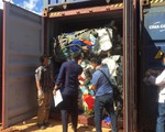 Indonesia tiếp tục gửi trả hàng chục container rác nhập khẩu