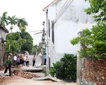 Hà Nội: Nhà 2 tầng bị “hố tử thần” nuốt chửng