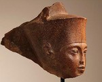 Ai Cập phẫn nộ vì đầu tượng pharaoh được đấu giá ở Anh