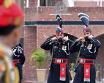 Binh sỹ Pakistan - Ấn Độ đấu súng qua biên giới Kashmir, nhiều người thiệt mạng