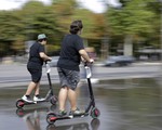Mỹ cấm xe scooter điện vào ban đêm