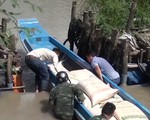 'Chiêu trò' đưa đường cát nhập lậu qua biên giới An Giang