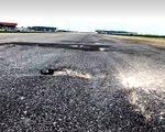 Đường băng tại sân bay Tân Sơn Nhất, Nội Bài xuống cấp nhưng không thể sửa chữa
