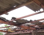 Ảnh hưởng hoàn lưu trước bão số 4, 41 nhà dân tại Hà Tĩnh bị tốc mái