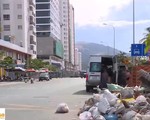 Ngang nhiên vứt rác, phế thải xây dựng ở khu đô thị mới