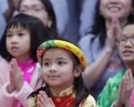 Người Việt tại Mỹ đi lễ chùa cầu an đầu năm