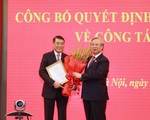 Trao quyết định cho ông Lê Minh Hưng giữ chức Chánh Văn phòng Trung ương Đảng