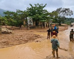 Bùn đất vẫn vùi lấp dày, nhiều trường ở Hà Tĩnh chưa thể dạy học trở lại