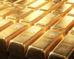 Giá vàng trong nước 'lội ngược dòng' với giá vàng thế giới