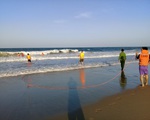 Phú Yên: 1 du khách bị mất tích khi tắm biển