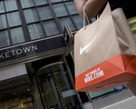 Nike vẫn “ăn nên làm ra” tại Trung Quốc nhờ bán hàng trực tuyến