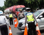 Indonesia triển khai quân đội và cảnh sát giám sát giãn cách xã hội