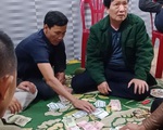Phạt 2 triệu đồng Chủ tịch xã đánh bạc