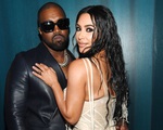 Sau lùm xùm tố vợ ngoại tình, Kanye West lên tiếng xin lỗi