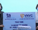 Hà Nội tiếp nhận tài trợ 10.000 kit xét nghiệm PCR
