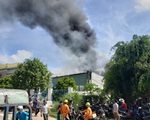 Cháy lớn thiêu rụi cơ sở thu mua thủy sản ở Quảng Nam