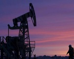 Giá dầu thế giới rơi xuống mức thấp nhất trong gần hai tháng