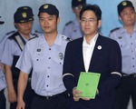 Người thừa kế tập đoàn Samsung bị phạt 2,5 năm tù
