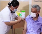 Thủ tướng Singapore tiêm vaccine COVID-19 làm gương