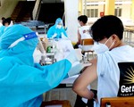 Trẻ không tiêm vaccine phòng COVID-19 có được đến trường?