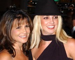 Britney Spears tố cáo mẹ ruột là 'kẻ chủ mưu' đằng sau vụ việc 13 năm giám hộ