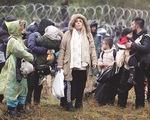 Dòng người di cư vẫn đổ về châu Âu, bất chấp các hạn chế đi lại