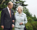 Nữ hoàng Elizabeth II - Hoàng thân Philip: Mối tình từ cái nhìn đầu tiên cho tới lúc ra đi mãi mãi