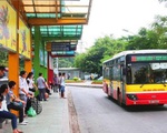 Doanh thu teo tóp của xe bus Hà Nội