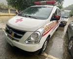 Xe cứu thương chở 11 người từ Bắc Ninh về Sơn La với giá 300.000 đồng/người