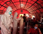 Dịch bệnh lây lan chóng mặt, Indonesia áp lệnh phong tỏa khẩn cấp