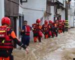 Bão In-Fa đổ bộ vào Trung Quốc gây mưa lớn