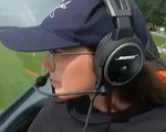 Nữ phi công 19 tuổi bay một mình vòng quanh thế giới