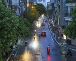 Ngày thứ 5 thực hiện giãn cách xã hội, lượng phương tiện lưu thông trên nhiều tuyến đường ở Hà Nội đã giảm