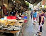 Dịch bệnh diễn biến phức tạp, tiểu thương TP Hồ Chí Minh đưa hàng lên bán online
