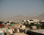 Mỹ tạm dừng các chuyến bay sơ tán từ sân bay Kabul, Afghanistan
