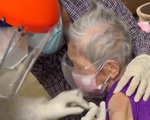 TP Hồ Chí Minh tiêm vaccine tại nhà cho người cao tuổi