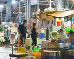 Chợ đầu mối lớn nhất TP Hồ Chí Minh mở cửa trở lại