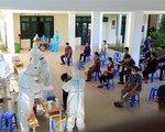 Hơn 1.000 nhân viên y tế Bắc Giang, Bắc Ninh hỗ trợ Hà Nội xét nghiệm, tiêm vaccine