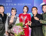 Trương Ngọc Ánh rạng rỡ hội ngộ Quyền Linh tại Liên hoan phim Asia World Film Festival 2022
