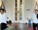 Sao Việt ngày 24/11: Tuấn Hưng tập yoga cùng vợ, Tóc Tiên cực quyến rũ