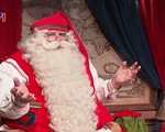 Ông già Noel gửi lời chúc Giáng sinh và thông điệp về hòa bình