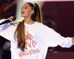 Ariana Grande vẫn tặng quà Giáng sinh cho các bệnh nhi nhiều năm sau vụ tấn công ở Manchester