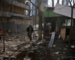 Thủ đô Kiev, Ukraine hứng chịu pháo kích