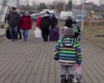 EU lo ngại nạn buôn bán trẻ em sơ tán từ Ukraine