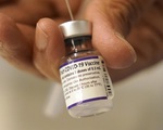 Nhật Bản cho phép sử dụng vaccine của Pfizer để tiêm mũi thứ 3 cho trẻ từ 12-17 tuổi