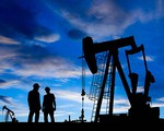 Giá dầu giảm về sát mốc 100 USD/thùng