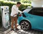 Người Mỹ quan tâm xe điện hơn khi giá xăng cao ngất ngưỡng